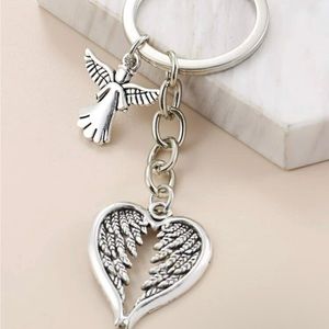 ✨NWT 1PC ANGEL & WINGS KEYCHAIN😇🤍